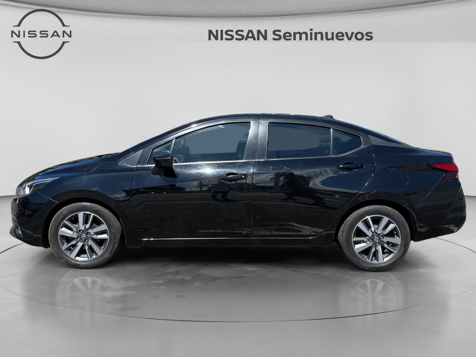 2020 Nissan VERSA ADVANCE CVT