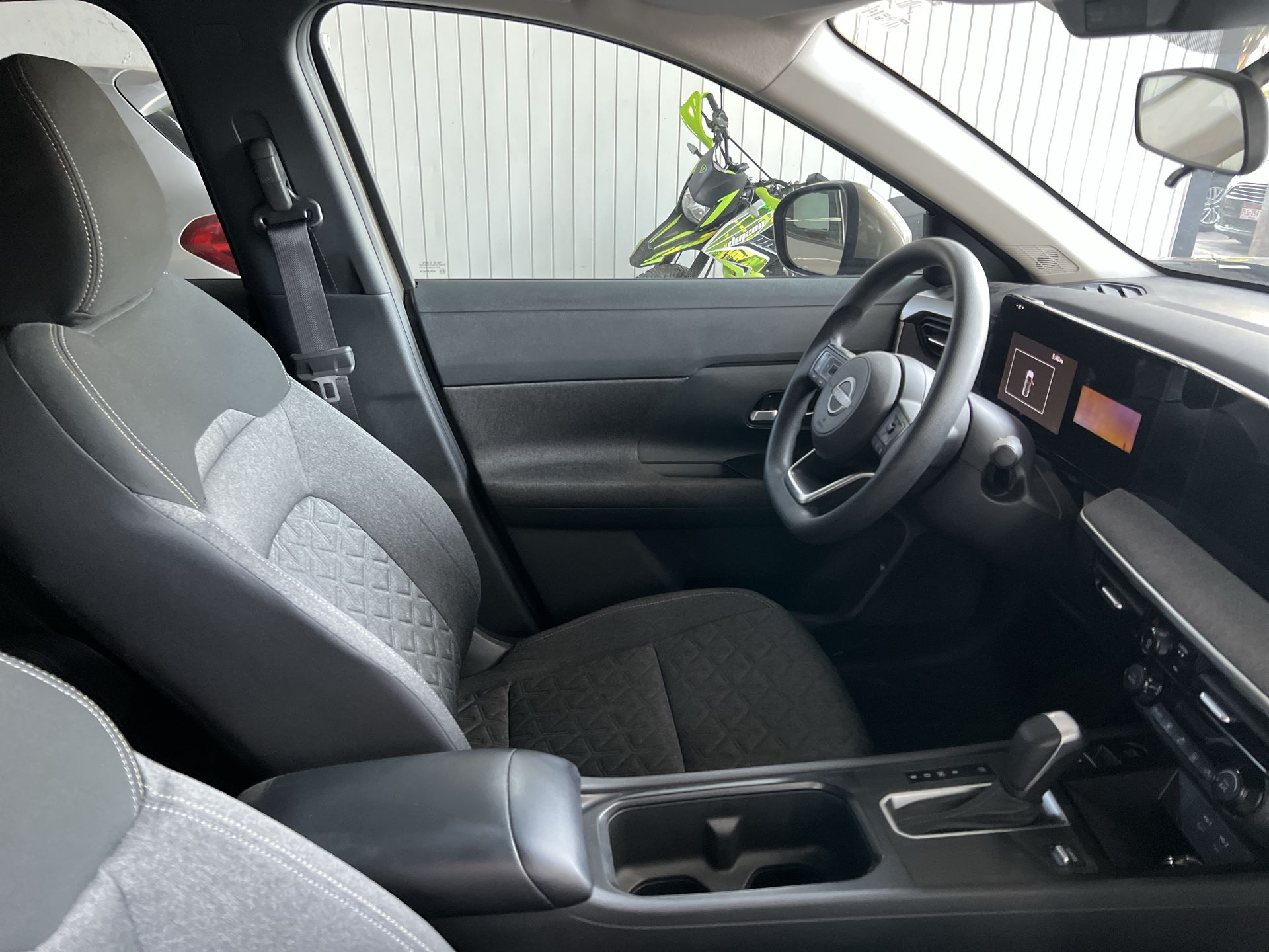 2025 Nissan KICKS ADVANCE CVT