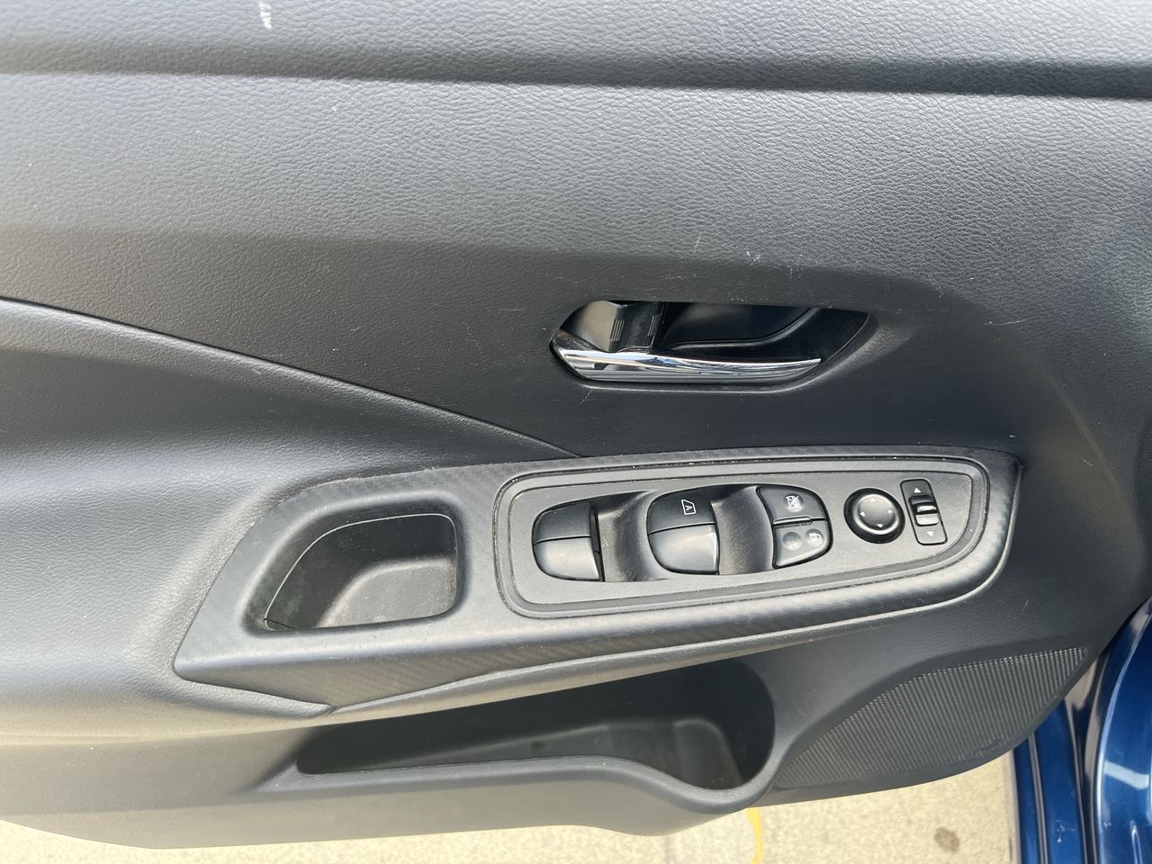 2021 Nissan VERSA SENSE CVT 21