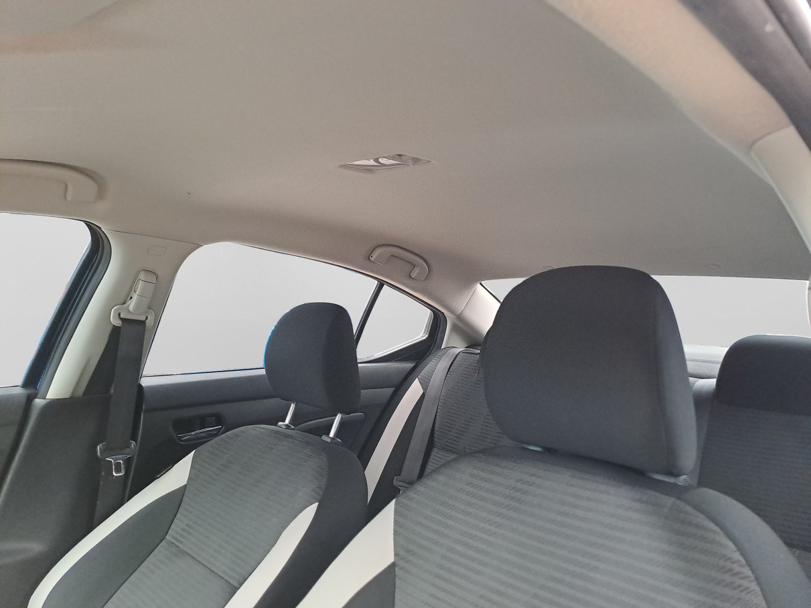 2022 Nissan VERSA VERSA ADVANCE MT