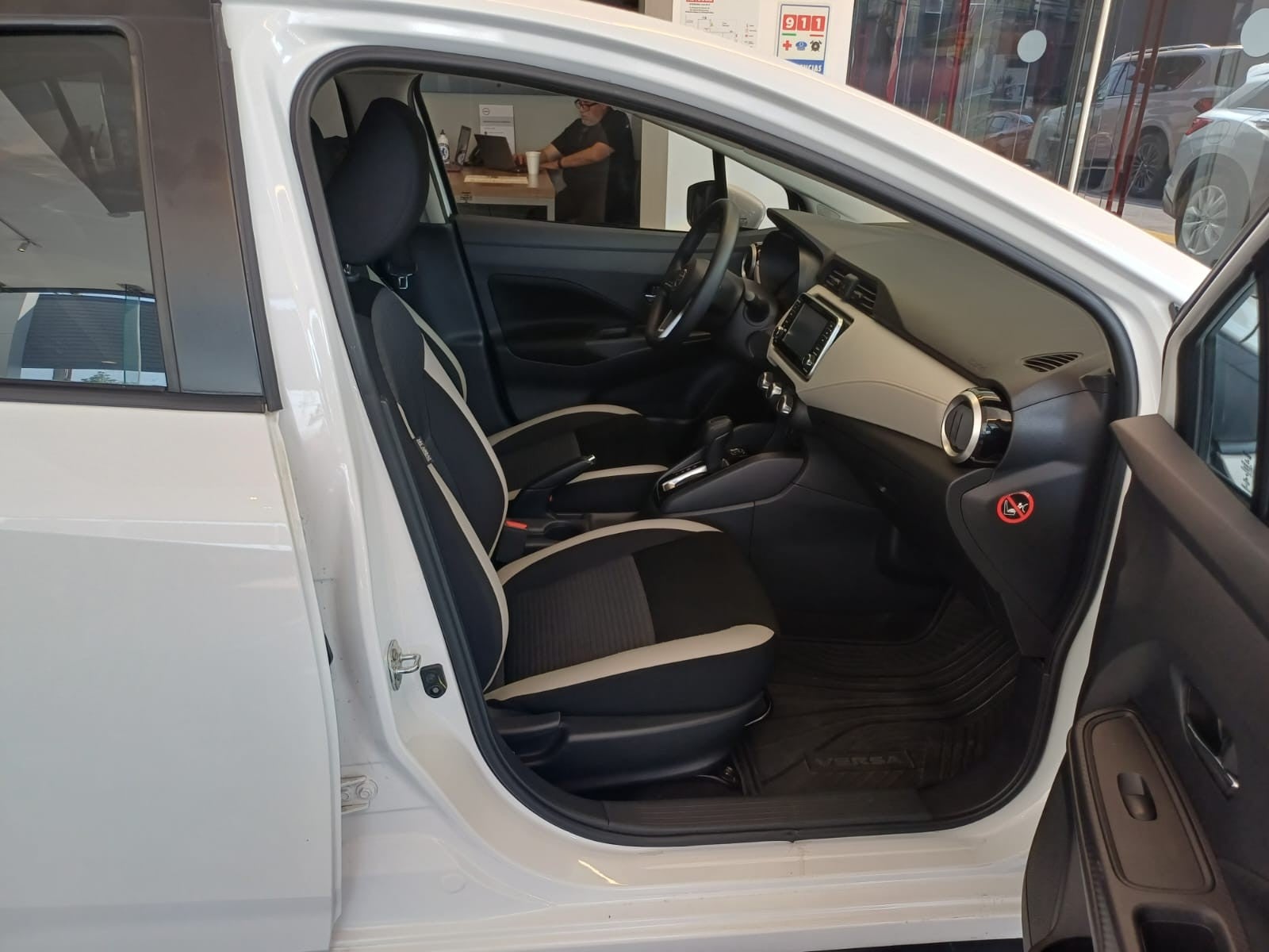 2022 Nissan VERSA ADVANCE CVT 22