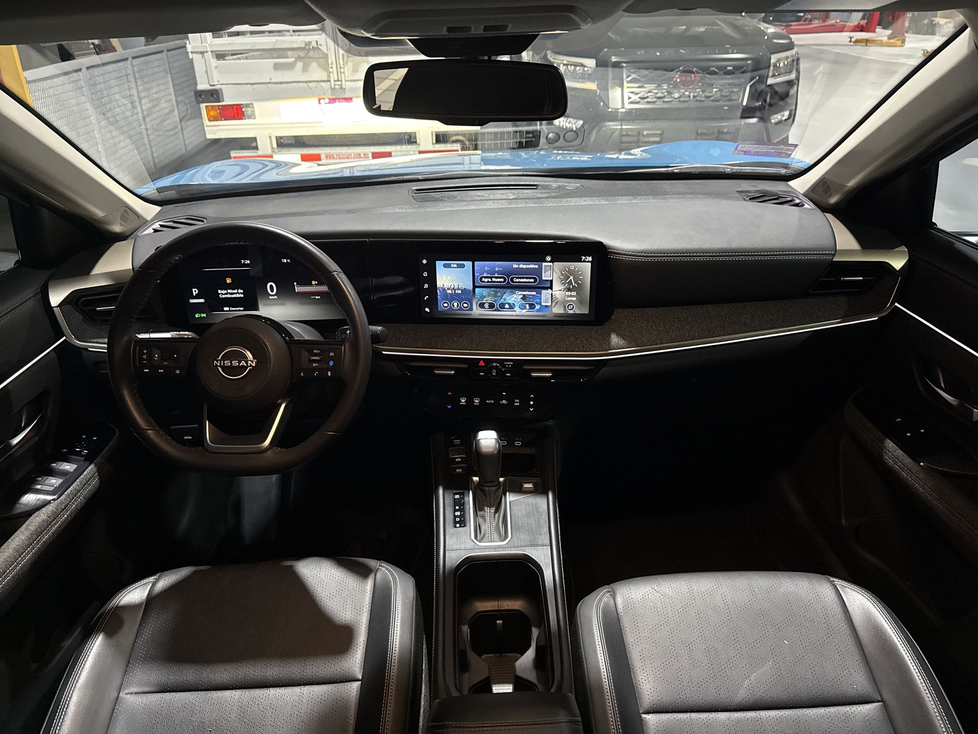 2025 Nissan KICKS PLATINUM CVT