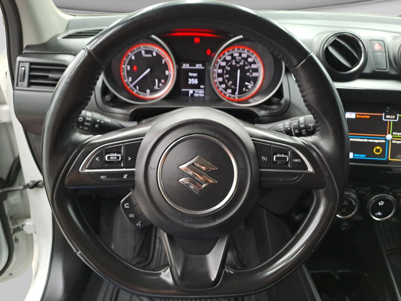 2022 SUZUKI SWIFT GLX 5MT